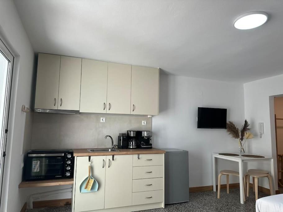 Mk City Apartment Near Dowtown Heraklion  Bagian luar foto